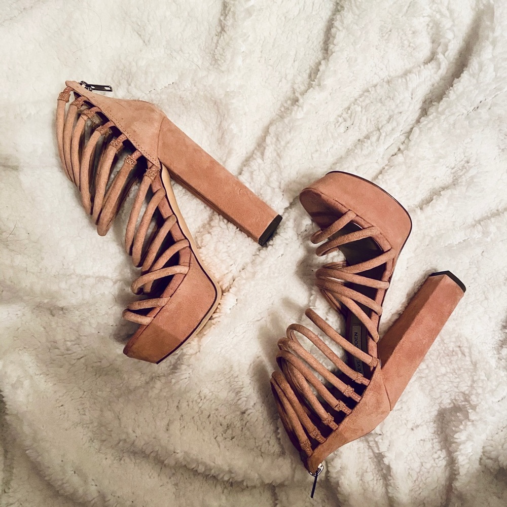 ✨Steve Madden Platform Heels✨